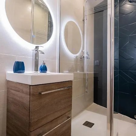 Audace - Appartement Premium 75m2 avec parking privé - Centre de Metz - 2 à 4 Personnes Appartamento