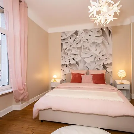 Audace: With Private Garage Apartment Metz